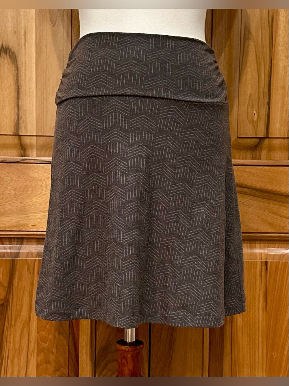 Kuhl Skyla Skirt Charcoal Gray Graphic Print/Ruched Waist, EUC, S